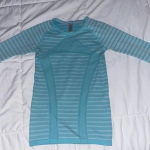 ivivva long sleeve work out shirt